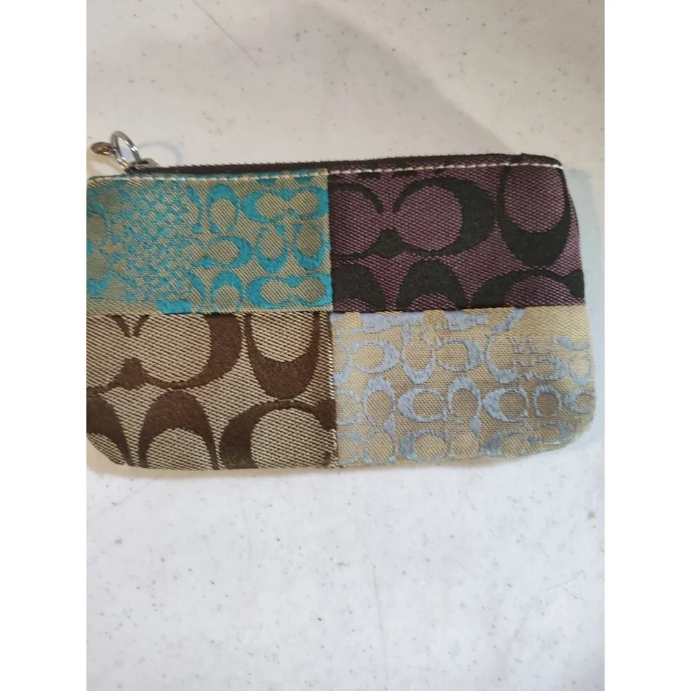 Coach Change Purse Zippered with Keychain (1082)